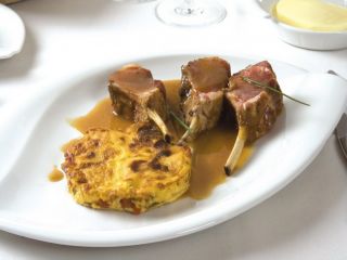 Carré d'agneau en croûte de pain d'épice