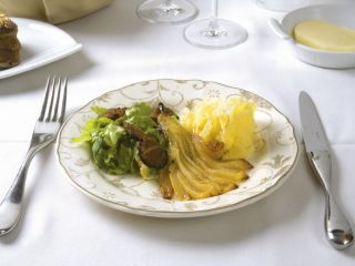 Tête de Moine, Poire rôtie et Foie Gras poêlé