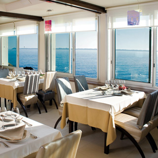 Restaurant face à l'Ile de Groix
